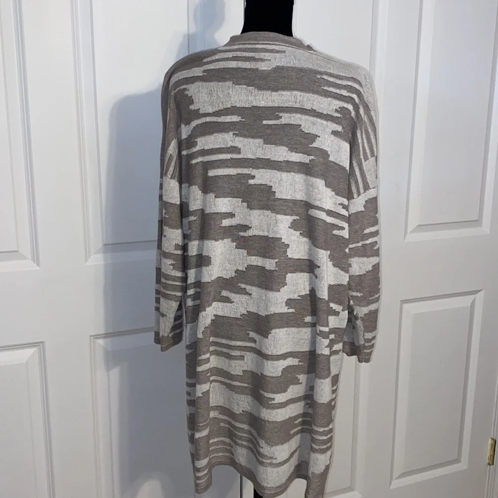 Beautiful Chico’s Easywear Cardigan 16/18 (Chico’s size 3) - Picture 4 of 7